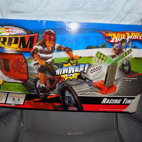 Hot Wheels Racing Timer with Electronic Audio - Picture 2 of 3